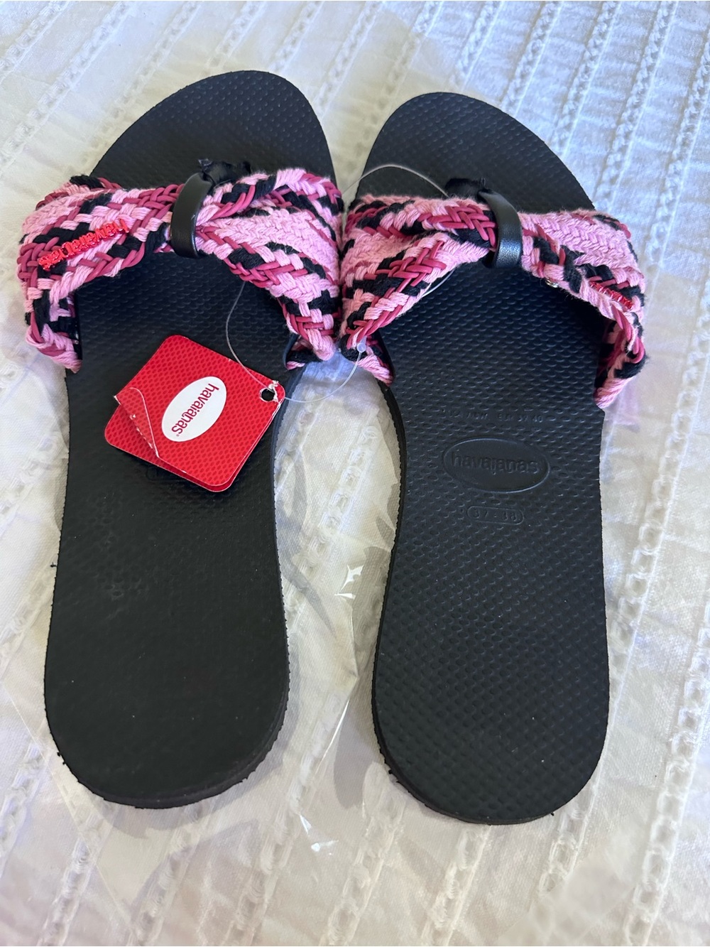 Havaianas - Pink and black sandals - Picture 4 of 5